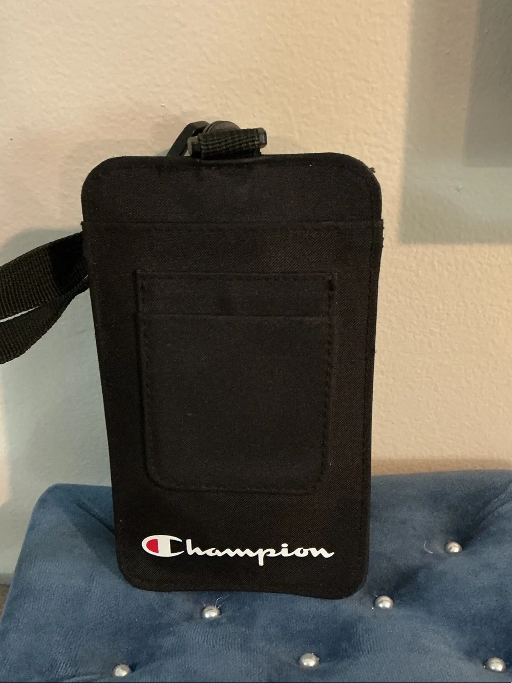Champion Black Phone Crossbody Pouch Sling Bag with Logo Lanyard EUC